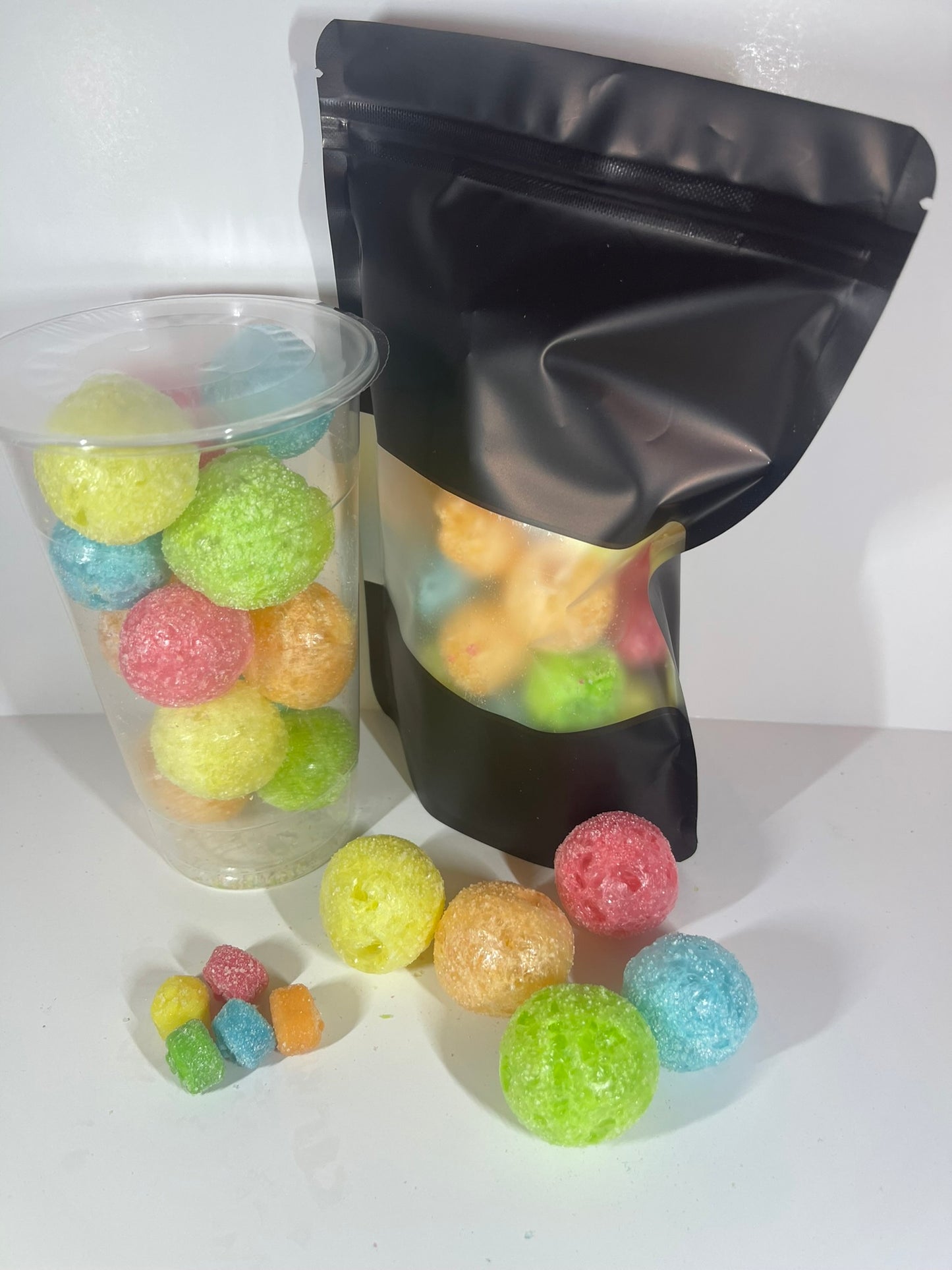 Freeze-Dried Sour Gummi Poofs